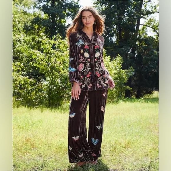 NWT JOHNNY WAS Embroidered Velvet Floral Wide Leg Coordinating Pull-On Pants - Picture 2 of 9